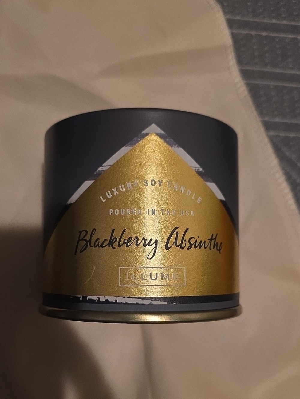 Illume Blackberry Absinthe Candle